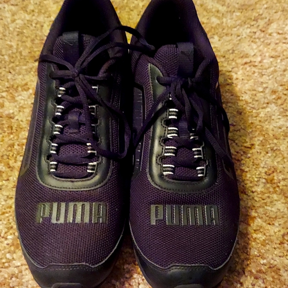 Mens Puma sneakers- size 12